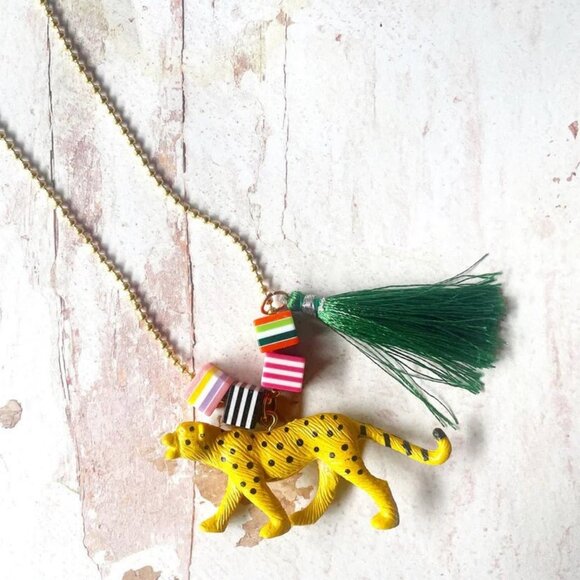 Cheetah Fun Necklace - Picture 3 of 3